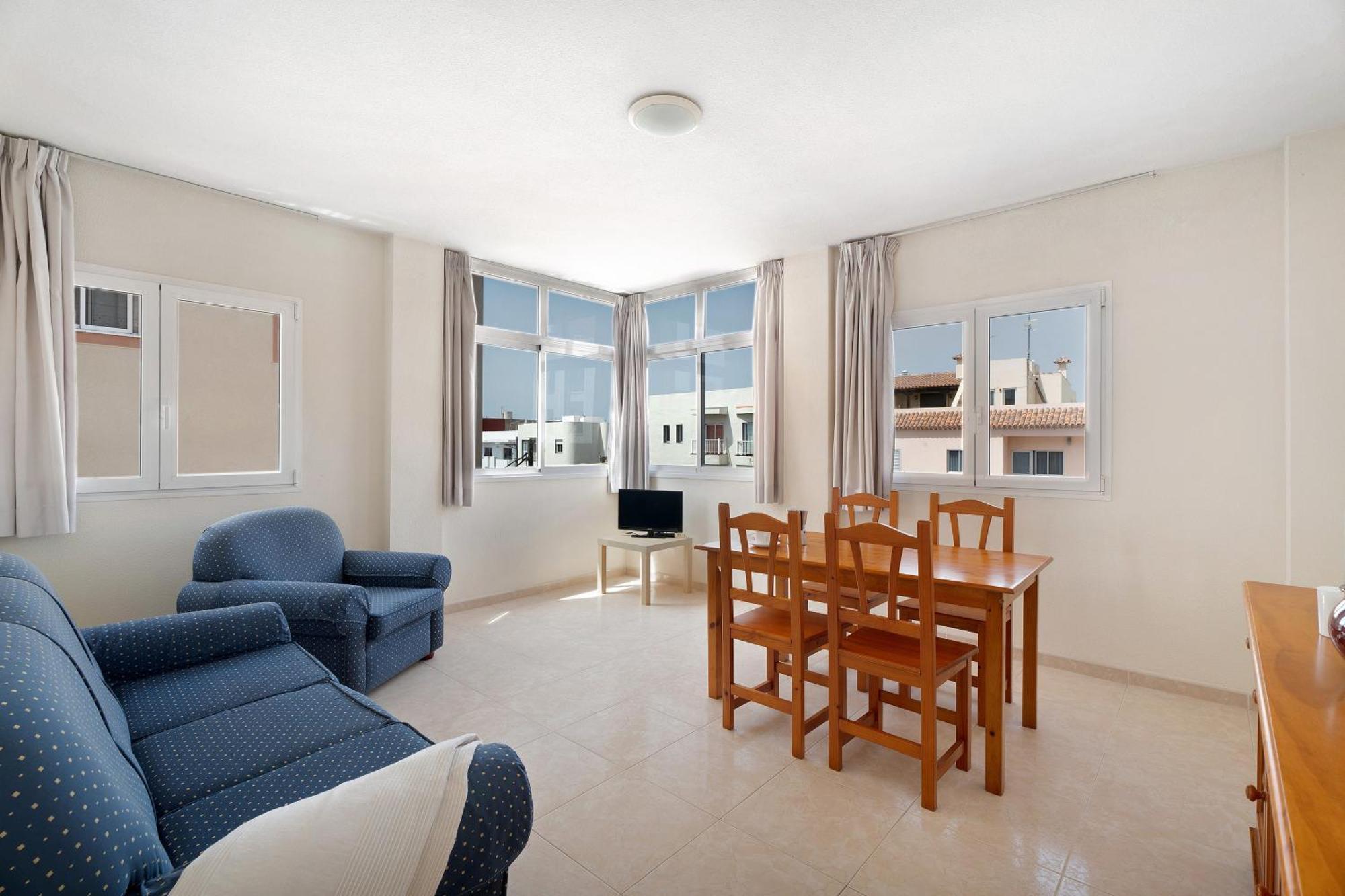 Apartamento Isla 4 *